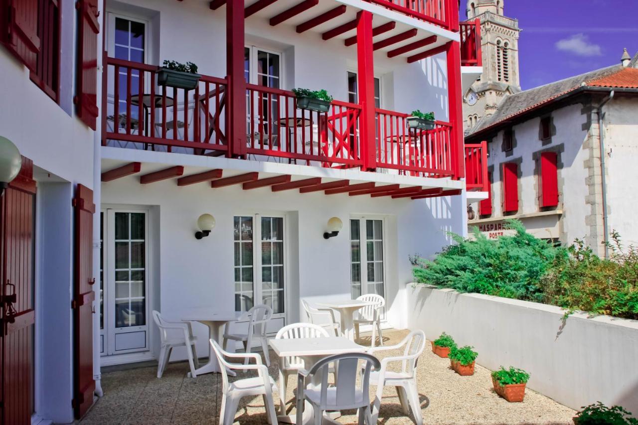 Relais Des Tilleuls Hasparren Exterior foto